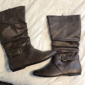 Twisted Zip Up Riding Boots